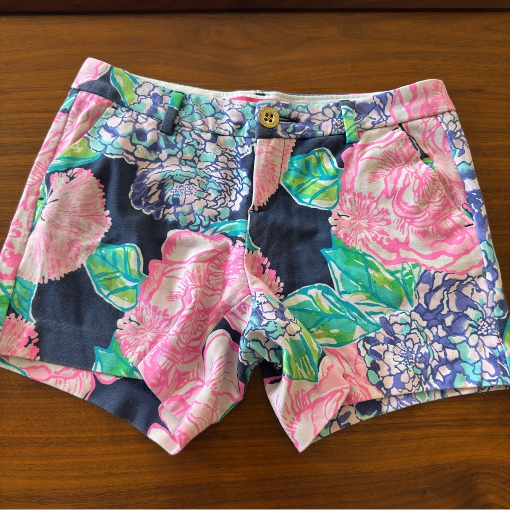 Lilly Pulitzer Navy Floral Callahan Shorts